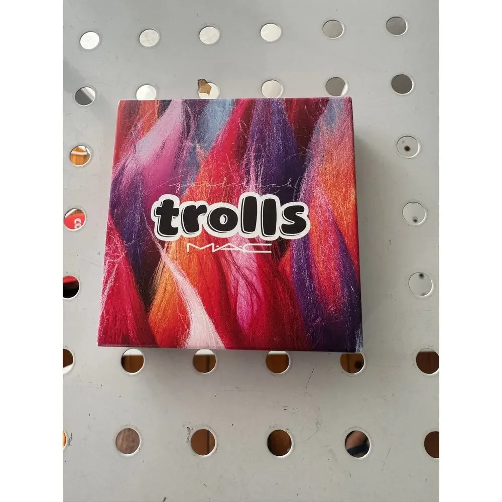 New MAC Trolls Beauty Powder in A36